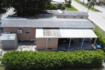 1495 SW 131st Ave, Miami: photo 1 of 29
