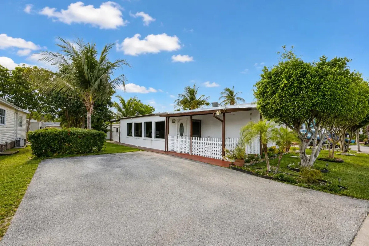 11201 SW 55th St #F16, Miramar: photo 1 of 21