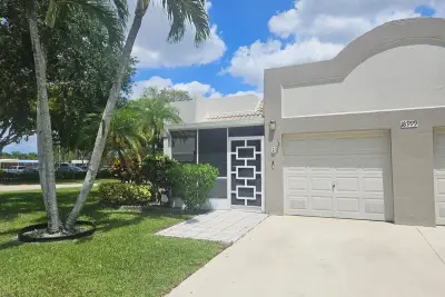 18999 Stewart Cir #8, Boca Raton: photo 1 of 48
