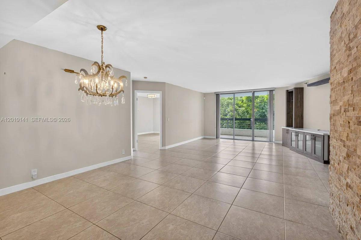 3500 Mystic Pointe Dr #302, Aventura: photo 1 of 33