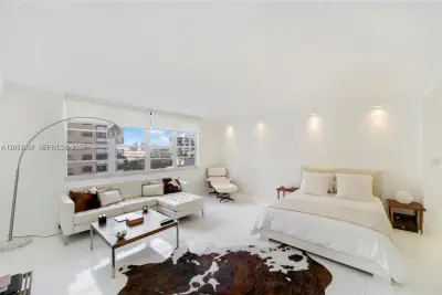 100 Lincoln Rd #605, Miami Beach: photo 1 of 17