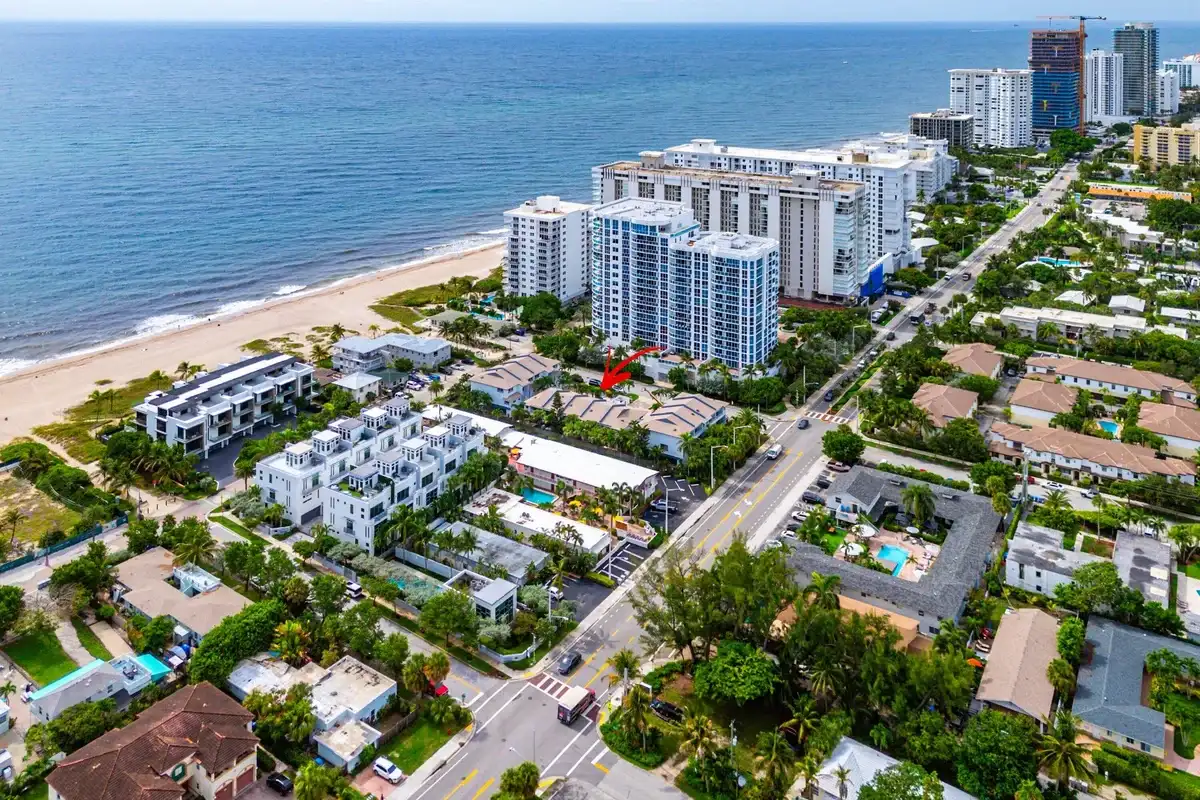 3409 SE 8th St #6, Pompano Beach: photo 1 of 49