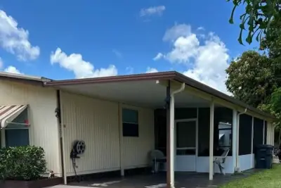 6201 Holly Ln, Lantana: photo 1 of 68