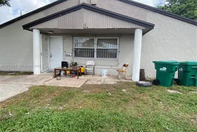 3956 NW 182nd Ln, Miami Gardens: photo 1 of 12