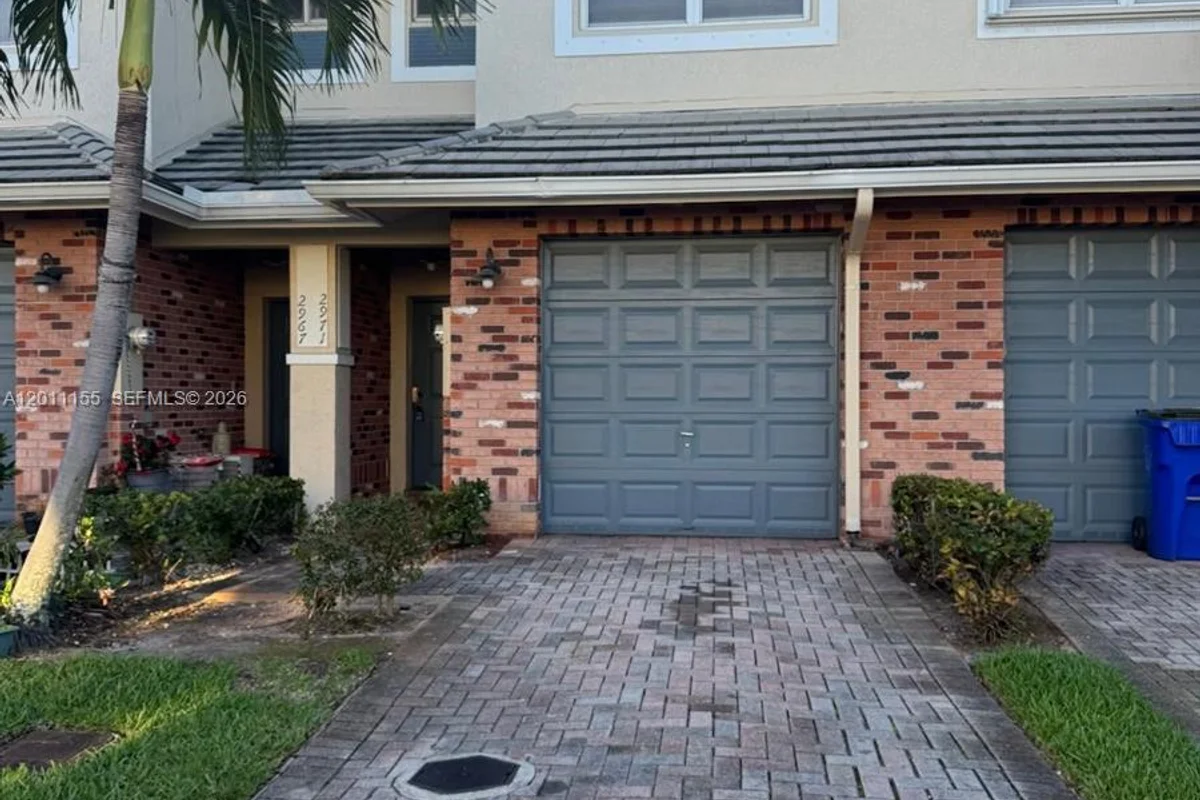 2971 NW 33rd Way, Lauderdale Lakes: photo 1 of 12