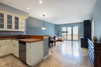 5 Island Ave #LE, Miami Beach: photo 1 of 17