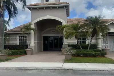 5065 Wiles Rd #103, Coconut Creek: photo 1 of 47