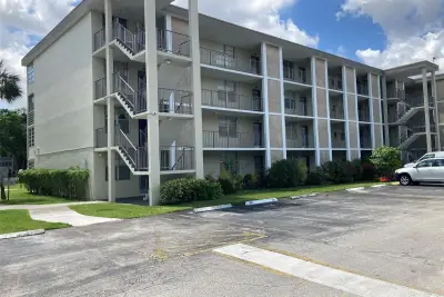2998 NW 48th Ter #332, Lauderdale Lakes: photo 1 of 28
