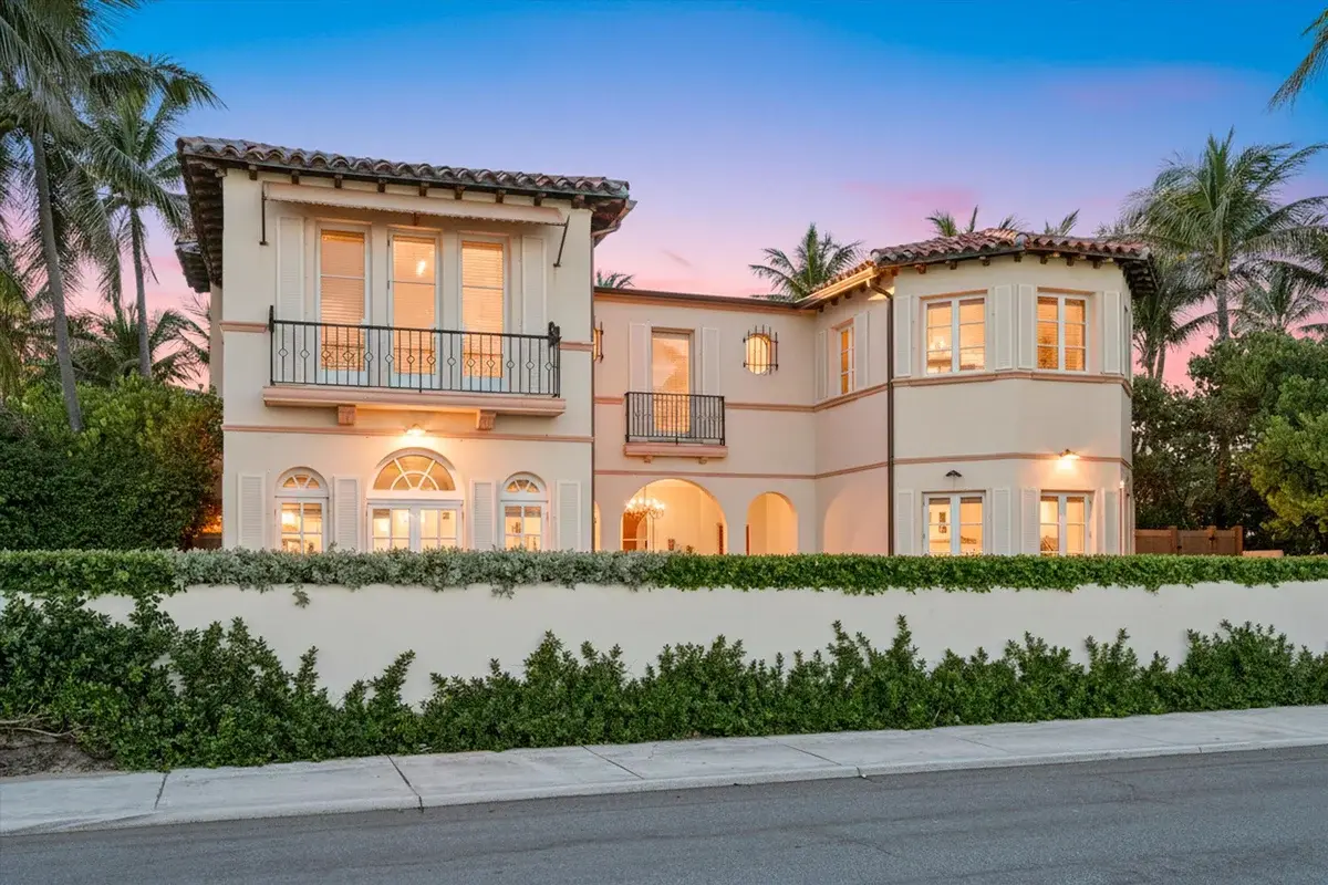 240 N Ocean Blvd, Palm Beach: photo 1 of 51