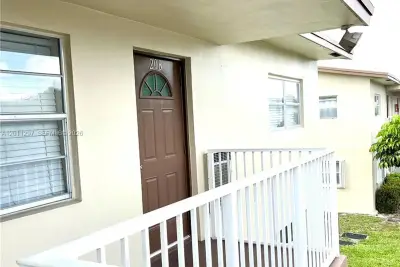 551 NW 80th Ter #208, Margate: photo 1 of 32