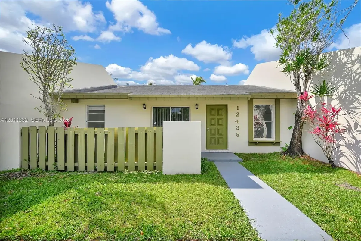 12438 SW 115th Ter, Miami: photo 1 of 33