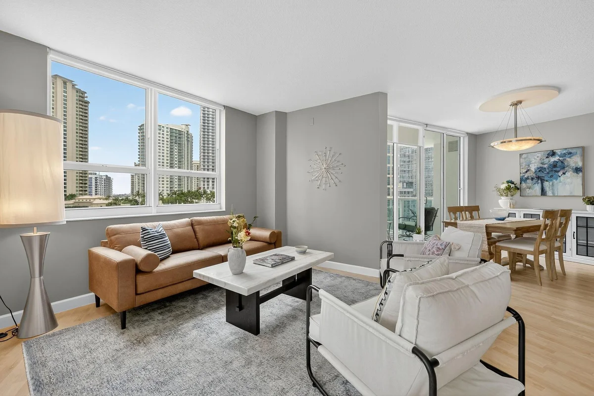 350 SE 2nd St #1030, Fort Lauderdale: photo 1 of 35