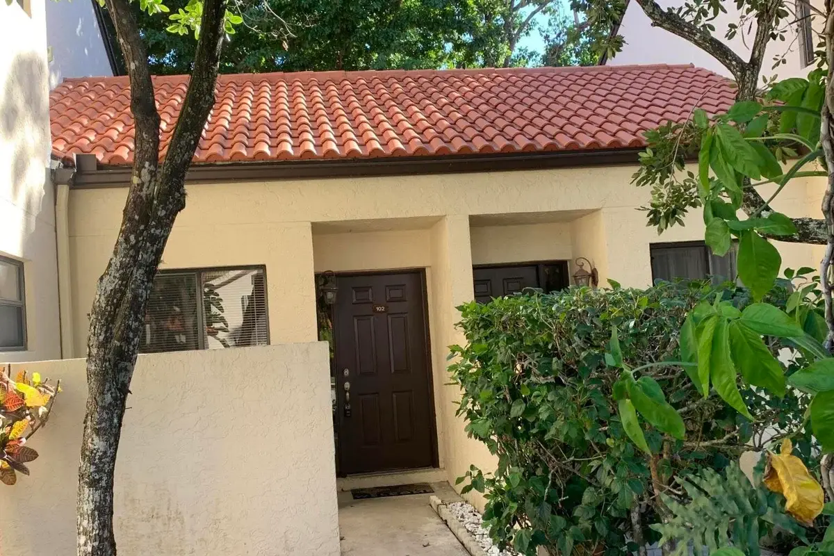 12 Via De Casas Sur #102, Boynton Beach: photo 1 of 18