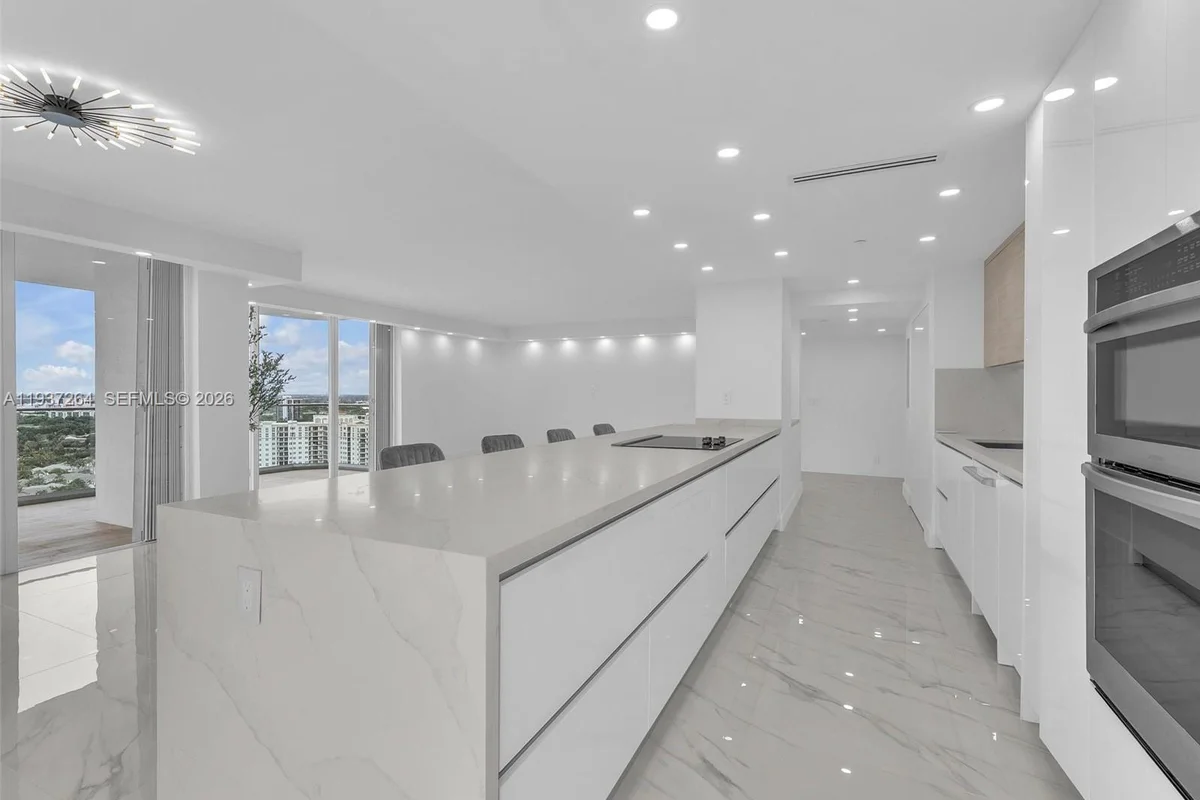 19707 Turnberry Way #25D, Aventura: photo 1 of 34