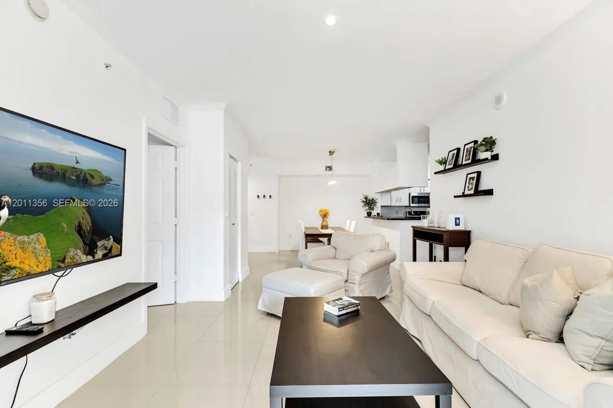 17100 N Bay Rd #1610, Sunny Isles Beach: photo 1 of 36