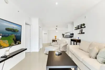 17100 N Bay Rd #1610, Sunny Isles Beach: photo 1 of 36