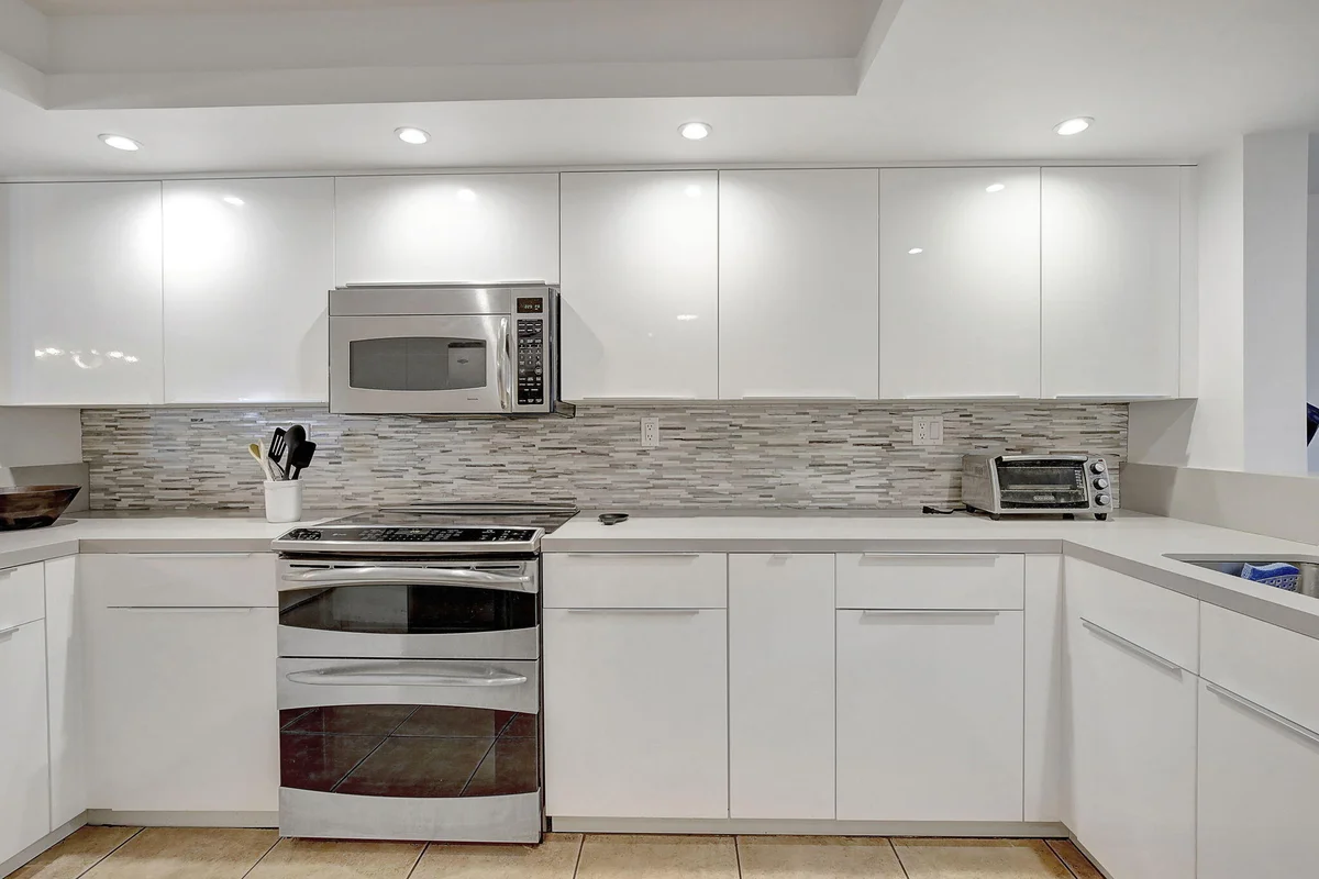 141 SW 96th Ter #302, Plantation: photo 1 of 32