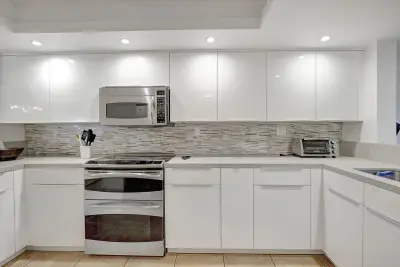 141 SW 96th Ter #302, Plantation: photo 1 of 32