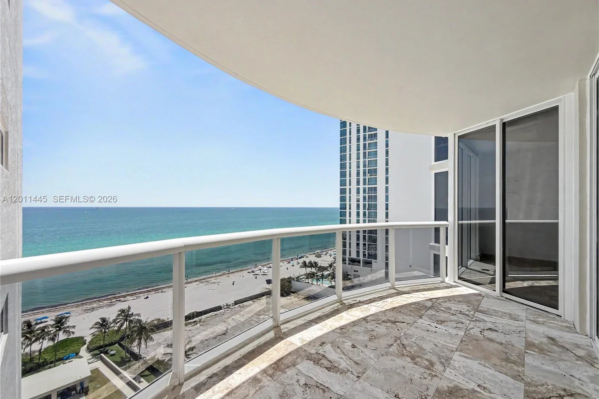 17555 Collins Ave #1502, Sunny Isles Beach: photo 1 of 28