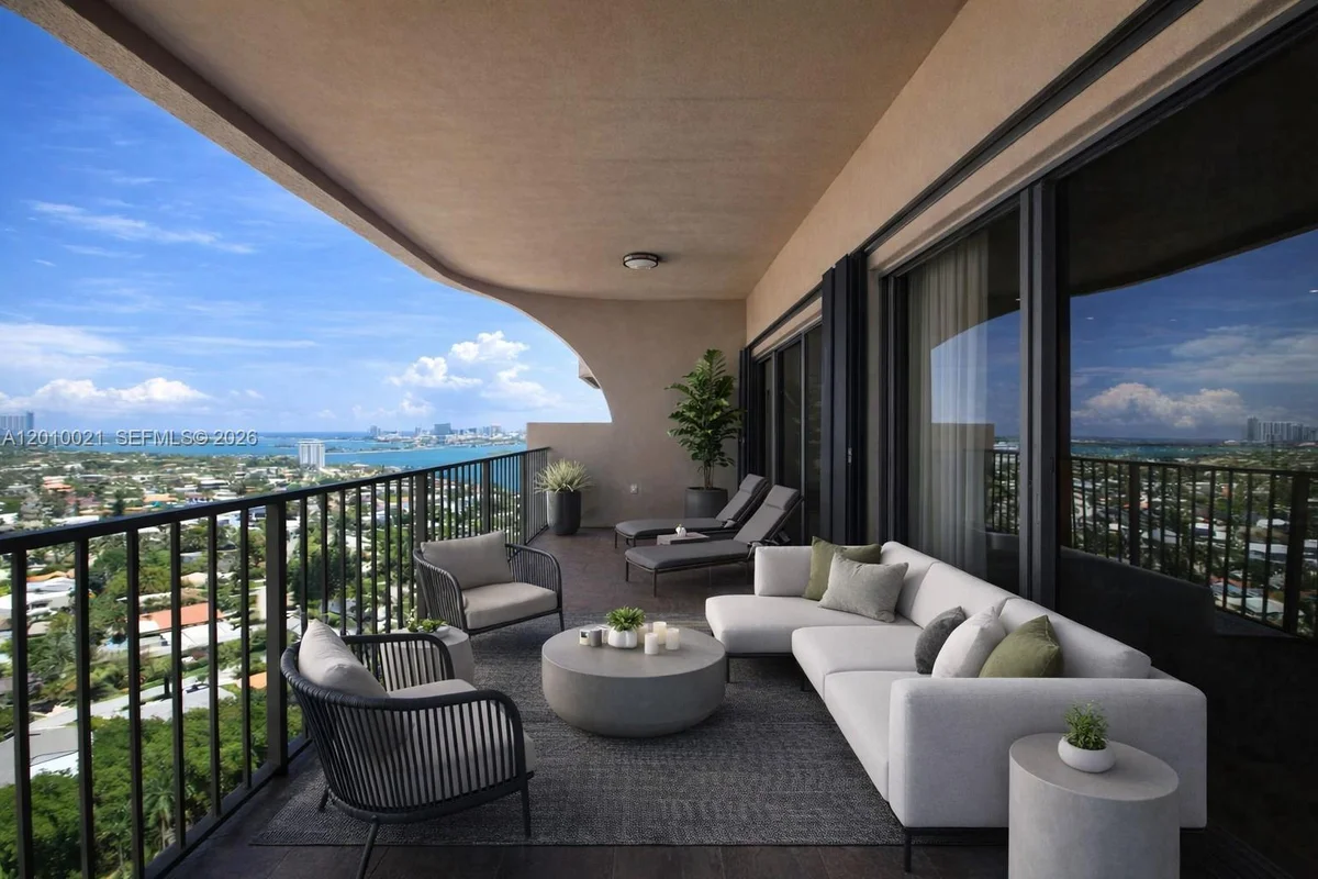 1800 NE 114th St #PH01, Miami: photo 1 of 29