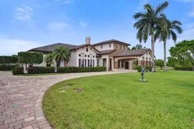31310 SW 215th Ave, Homestead: photo 1 of 58