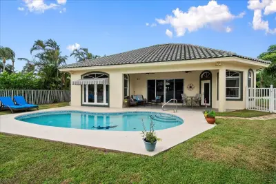 72 Waterway Rd, Jupiter: photo 1 of 59