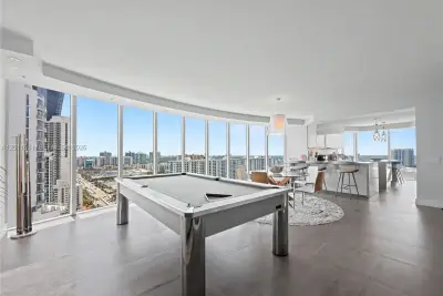 17555 Collins Ave #2501, Sunny Isles Beach: photo 1 of 26