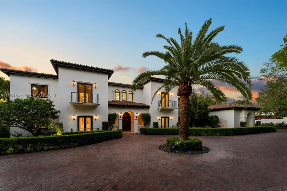 12575 Pine Needle Ln, Pinecrest: photo 1 of 50