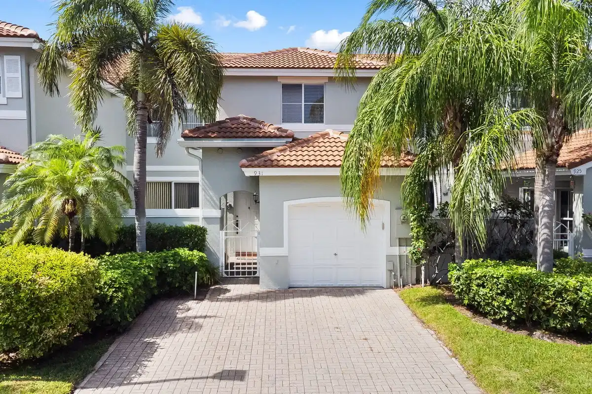 931 Lemonwood Ct, Hollywood: photo 1 of 28