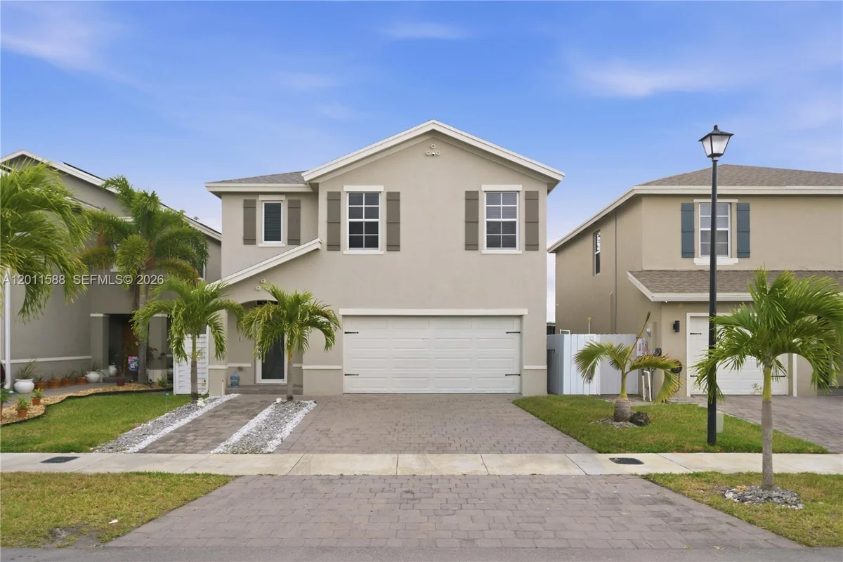 439 NE 6th Pl, Florida City: photo 1 of 44
