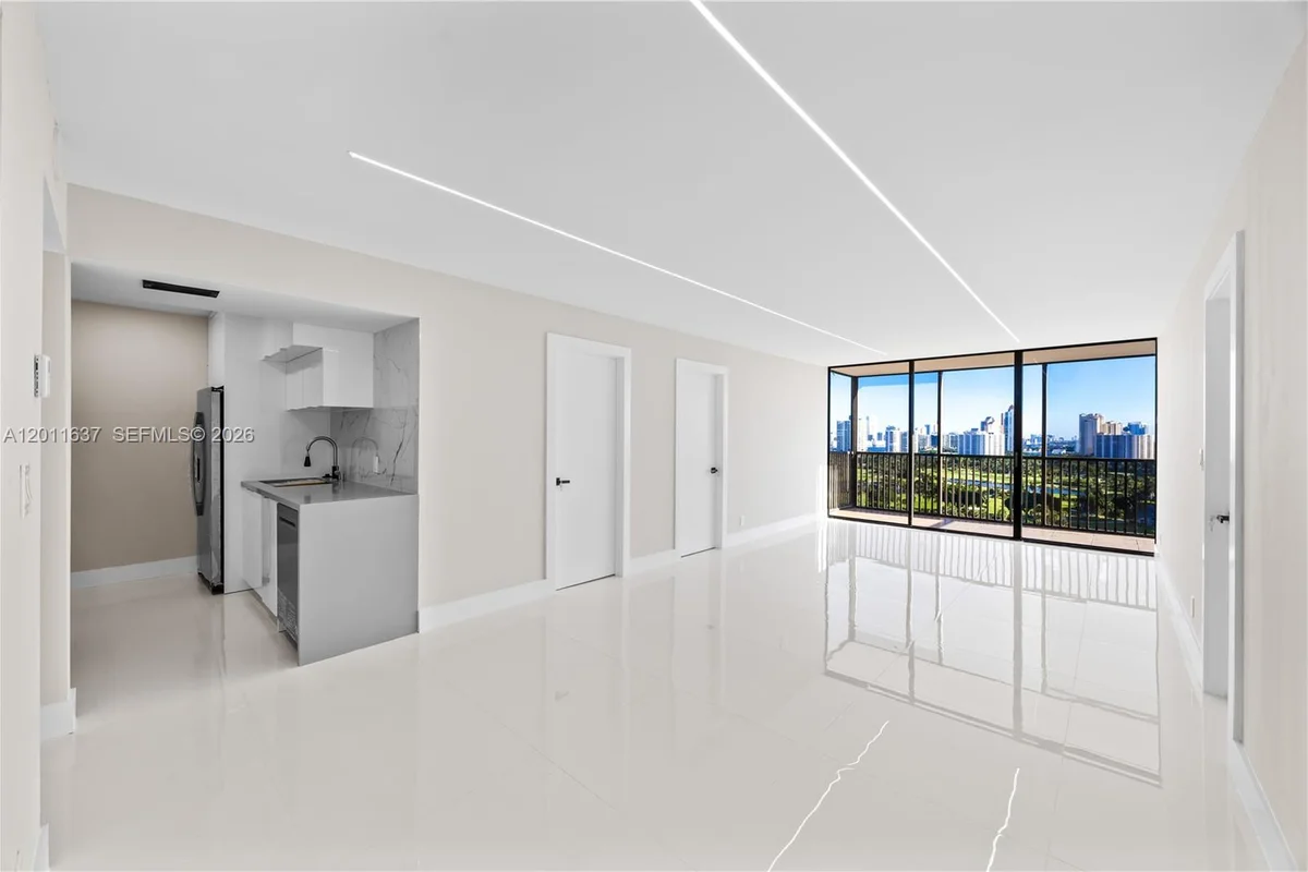 20379 W Country Club Dr #1938, Aventura: photo 1 of 30