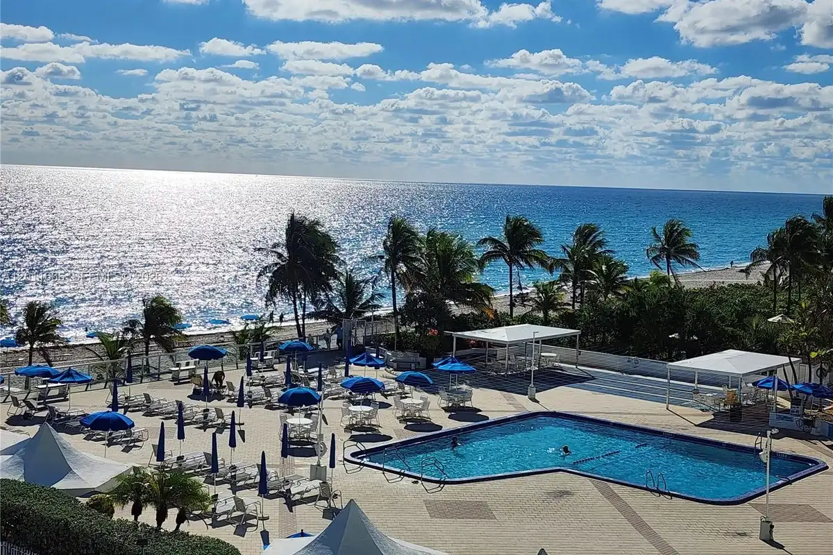 2030 S Ocean Dr #1107, Hallandale Beach: photo 1 of 35