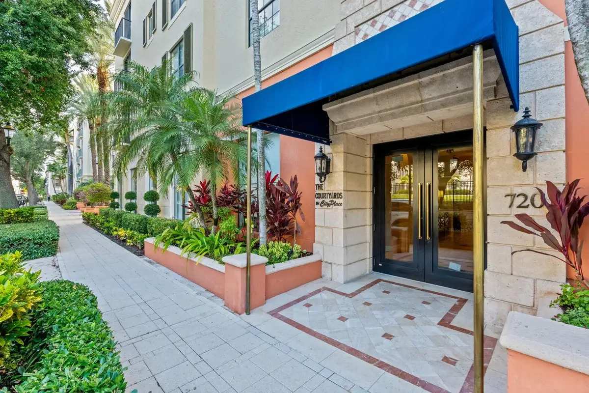 720 S Sapodilla Ave #106, West Palm Beach: photo 1 of 46