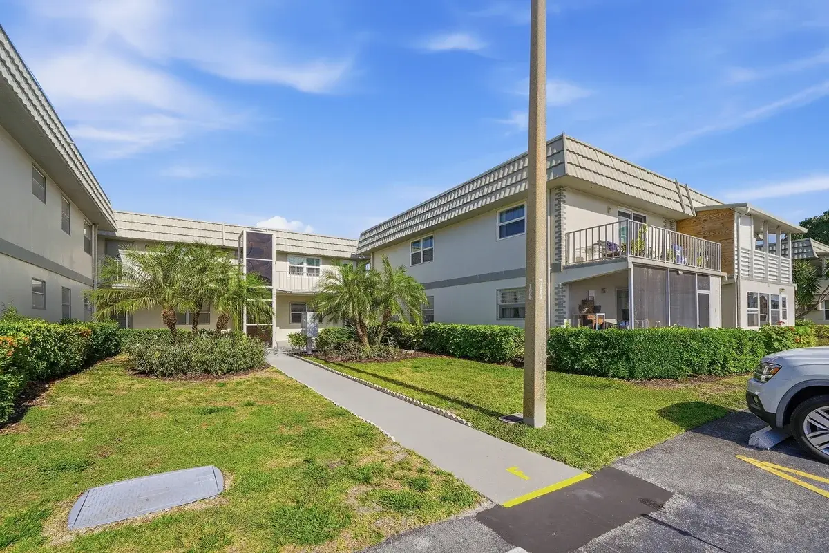 251 Monaco Way, Delray Beach: photo 1 of 22
