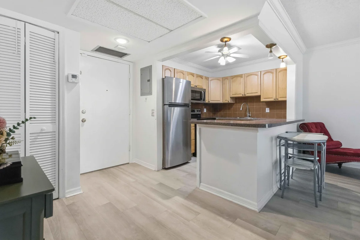 259 S Cypress Rd #506, Pompano Beach: photo 1 of 33