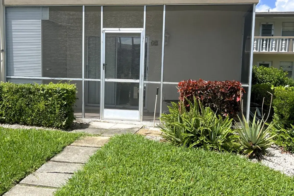 52 Dorchester, West Palm Beach: photo 1 of 26