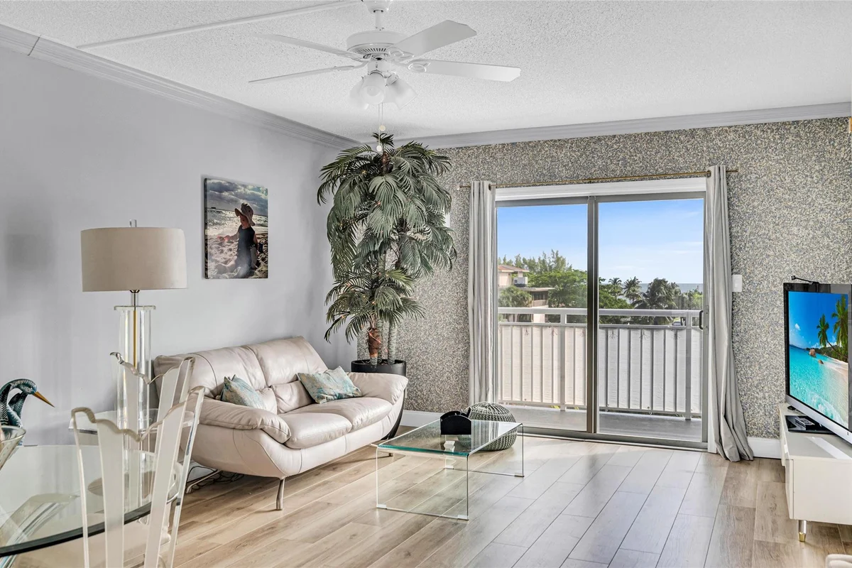 720 Orton Ave #505, Fort Lauderdale: photo 1 of 26