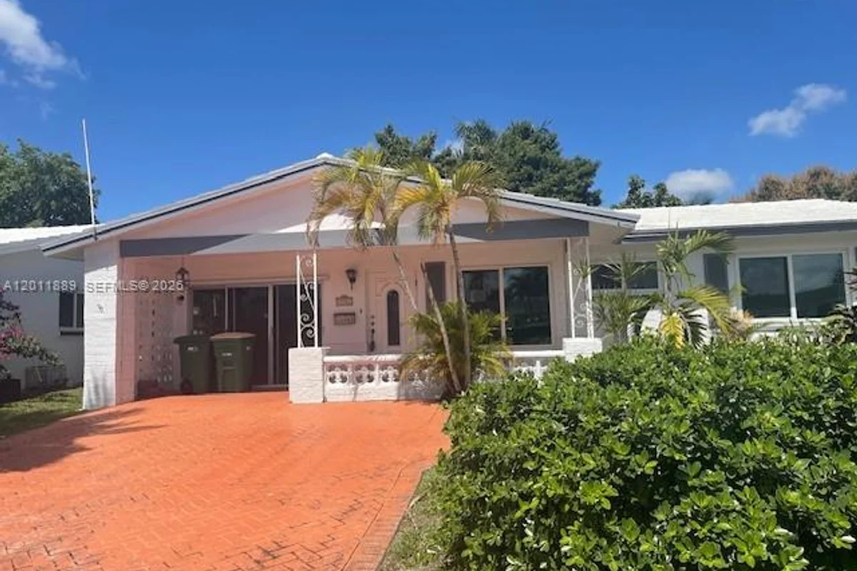 4501 Mainland Dr, Tamarac: photo 1 of 12