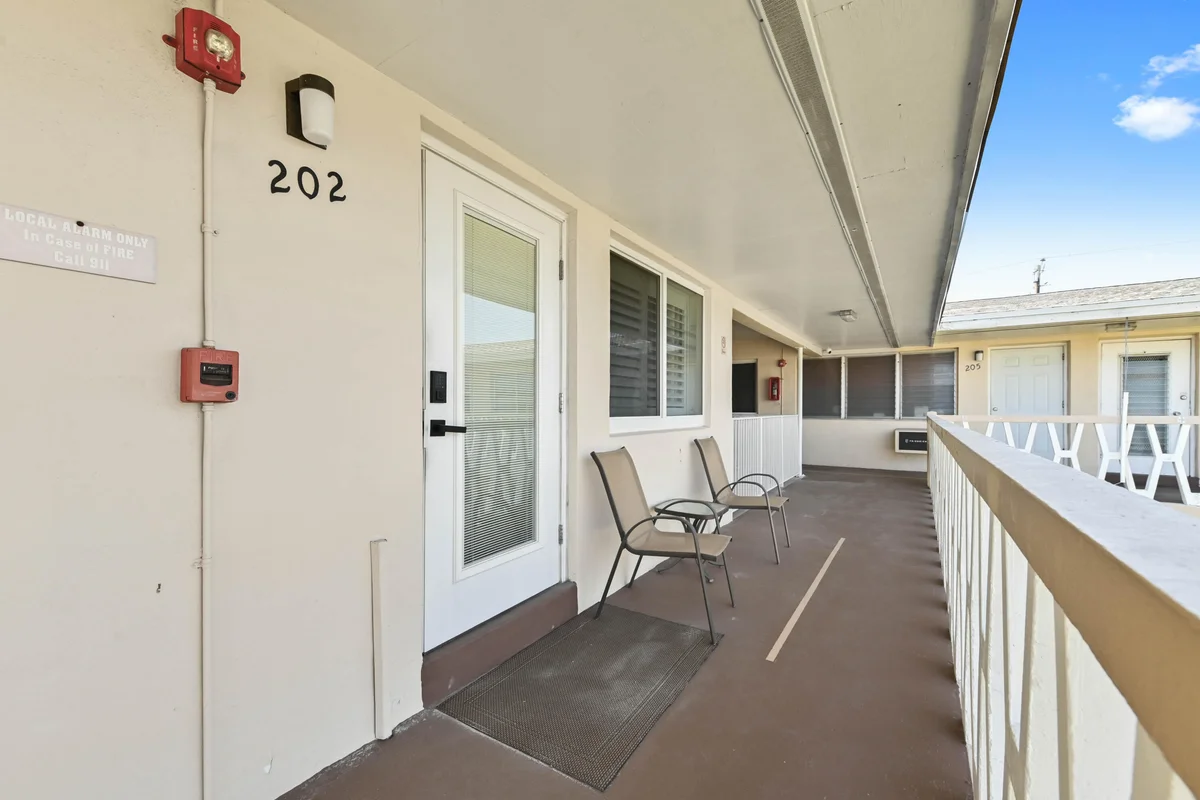 900 Atlantic Shores Blvd #202, Hallandale Beach: photo 1 of 20