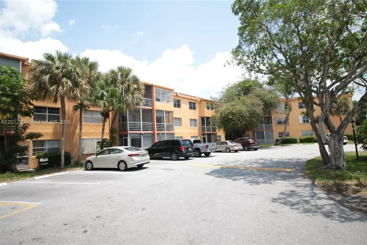 4314 NW 9th Ave #4-3C, Deerfield Beach: photo 1 of 45