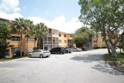 4314 NW 9th Ave #4-3C, Deerfield Beach: photo 1 of 45