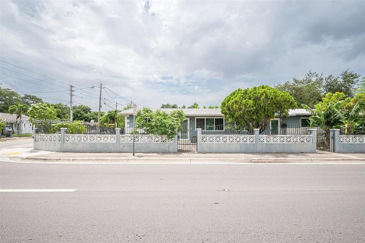 5204 N Miami Ave, Miami: photo 1 of 1