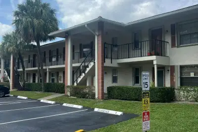 9993 Three Lakes Cir, Boca Raton: photo 1 of 22