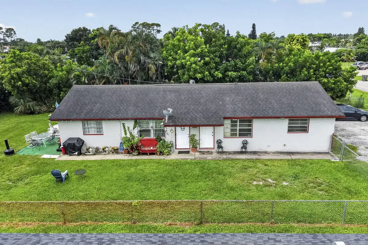 1602 Meridian Rd, West Palm Beach: photo 1 of 4