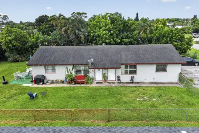 1602 Meridian Rd, West Palm Beach: photo 1 of 4