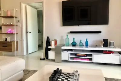 90 Alton Rd #307, Miami Beach: photo 1 of 11