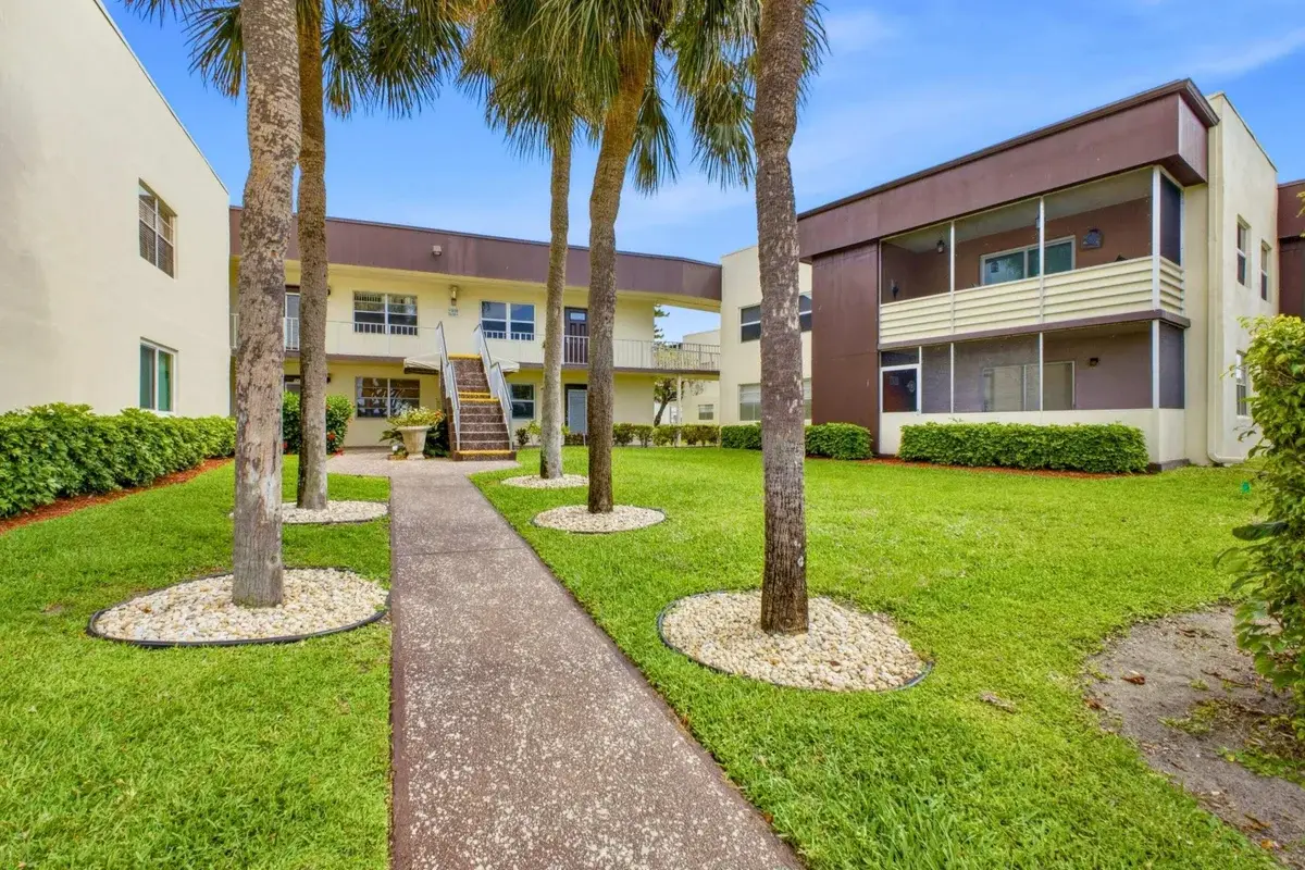 755 Normandy P, Delray Beach: photo 1 of 35