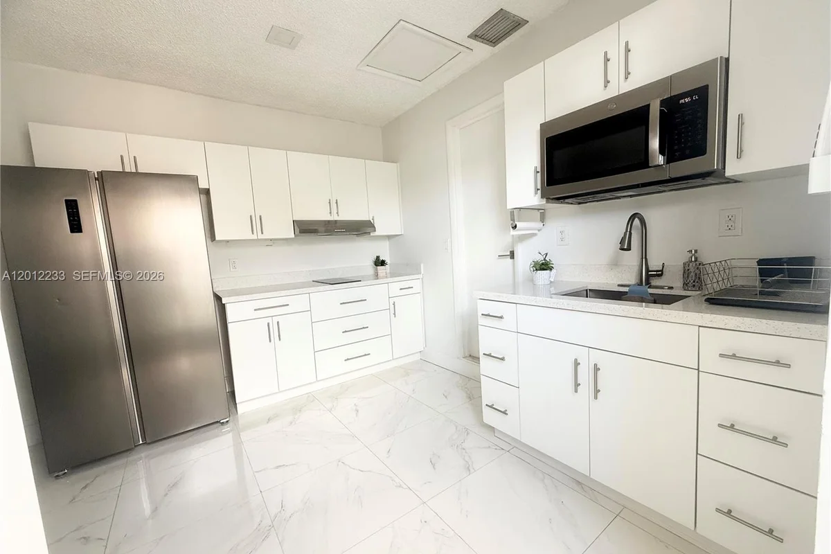 Home in Miami: photo 1 of 22