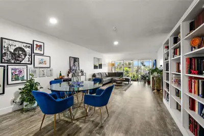 1100 SW 12th St #300, Fort Lauderdale: photo 1 of 32