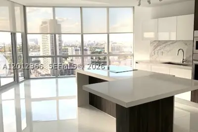 851 NE 1st Ave #2110, Miami: photo 1 of 11